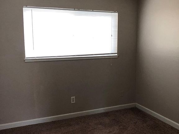 3rd image of 316 6th St APT 4