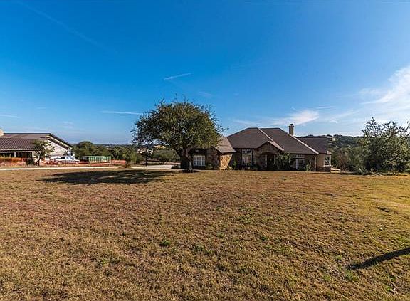 5th image of 1064 Bluff Woods Dr