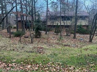 4845 Arrowhead Rd, West Bloomfield, MI 48323