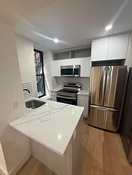 78 Thayer Street