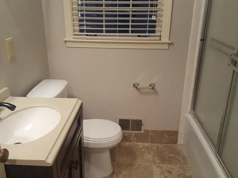 Full Bath 2