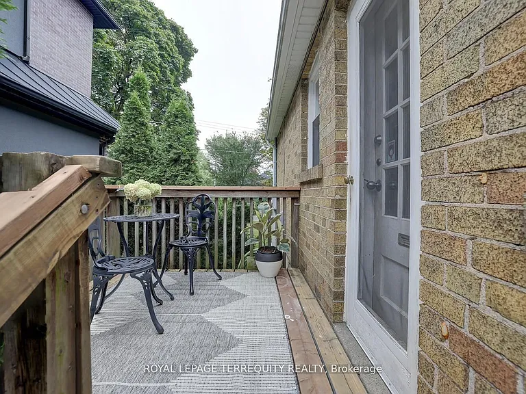 20 Elderidge Ave — Photo 43