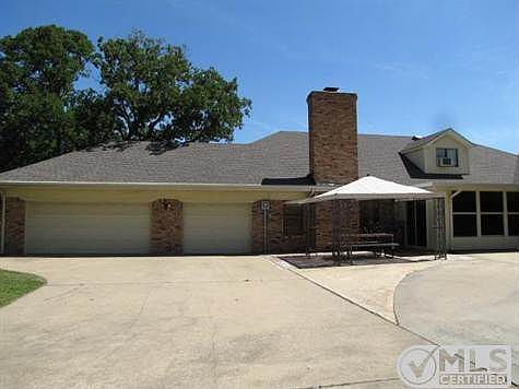 2nd image of 603 River Oaks Dr