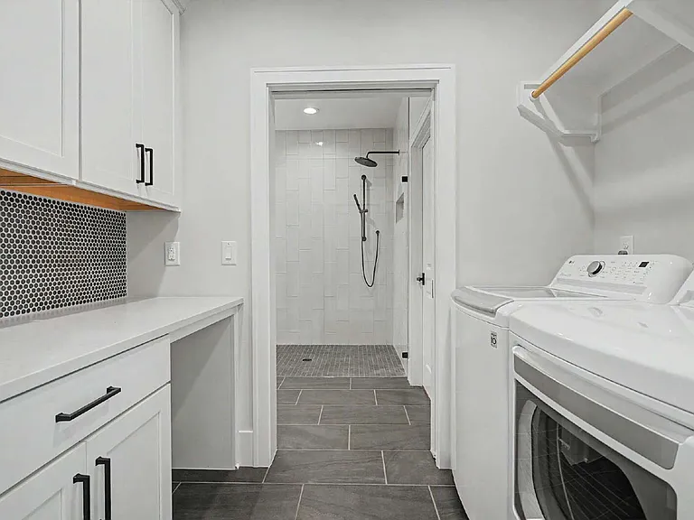 163 Park St — Photo 45