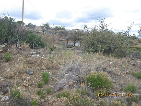 4th image of 13440 E Summit Ave