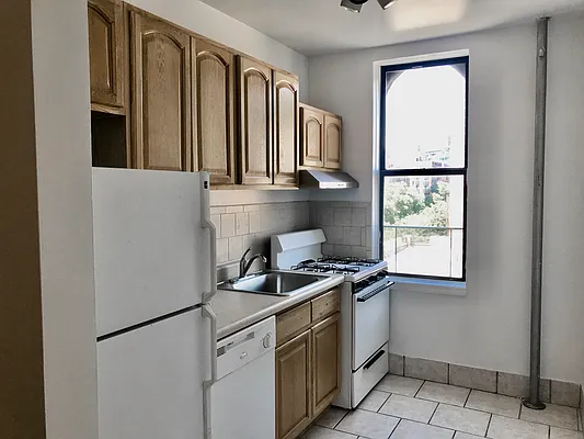 Rented by Corcoran | media 7