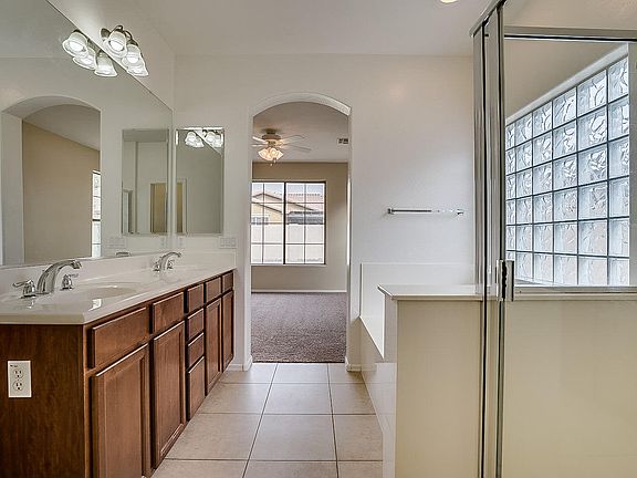 4th image of 3072 E Palmdale Ln