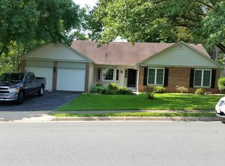 1307 Forty Oaks Dr, Herndon, VA 20170