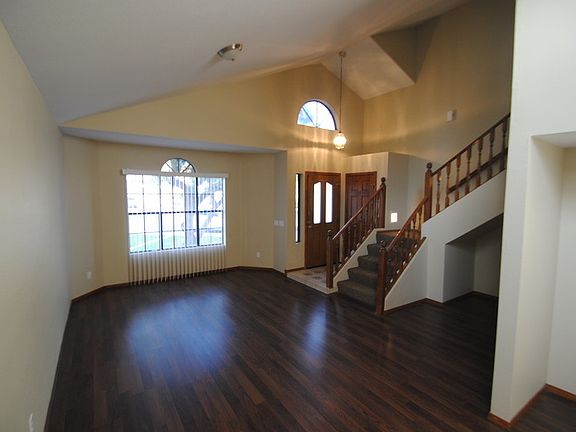 4th image of 1807 E Oak Harbor Dr