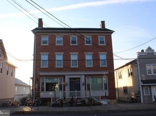 142 E Main St, New Holland, PA 17557