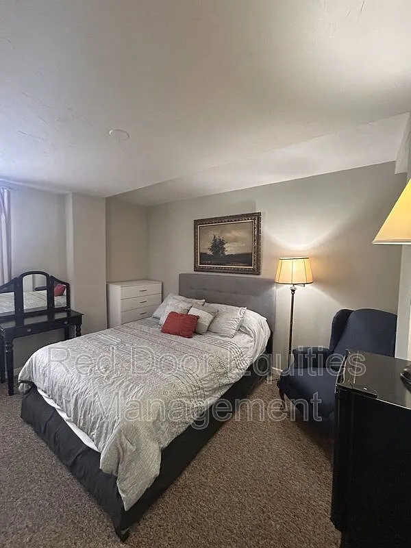 Studio, 1.0 bath, 200 sqft, $995 — Photo 4
