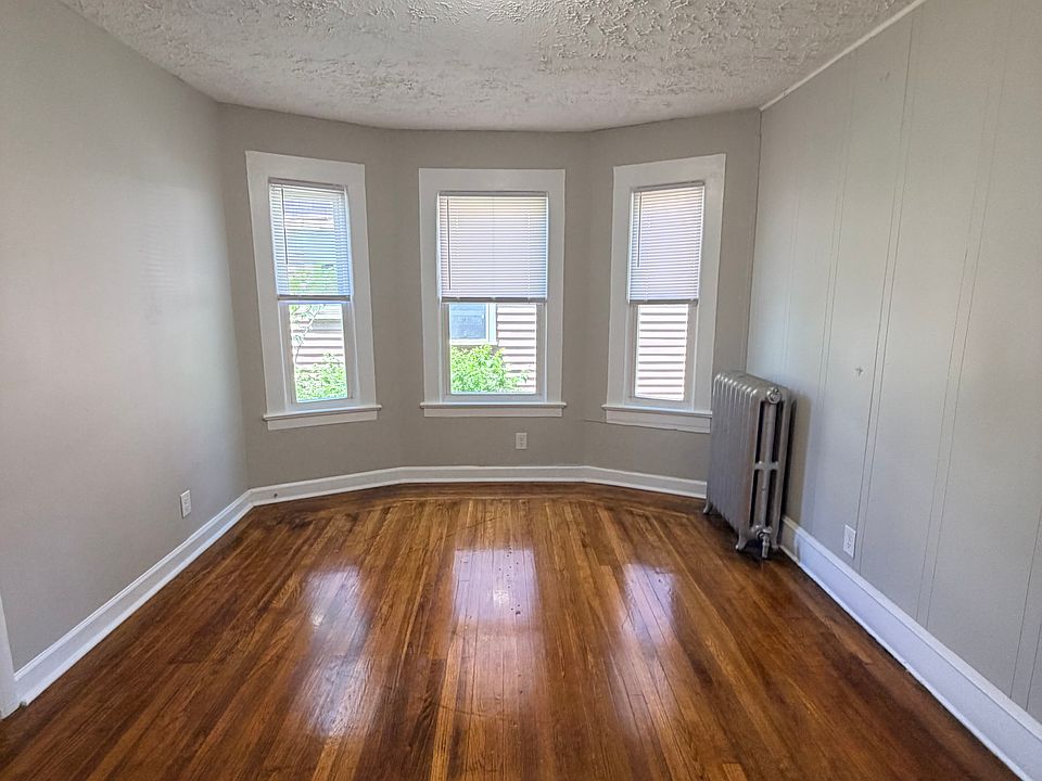 1st image of 103-105 Lombard St #1
