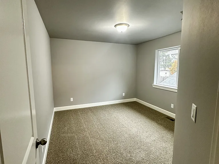 3752 Peter Ln NE #3752 — Photo 15
