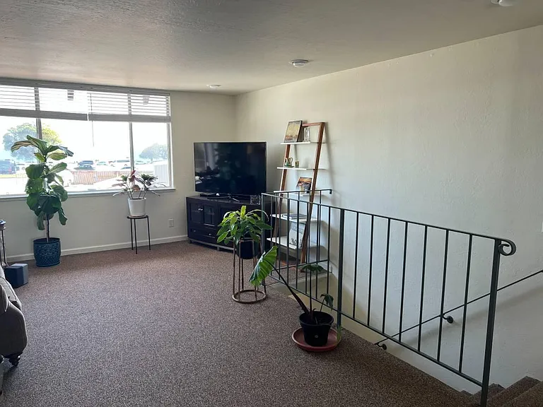 236 Santa Cruz Ave #E — Photo 10
