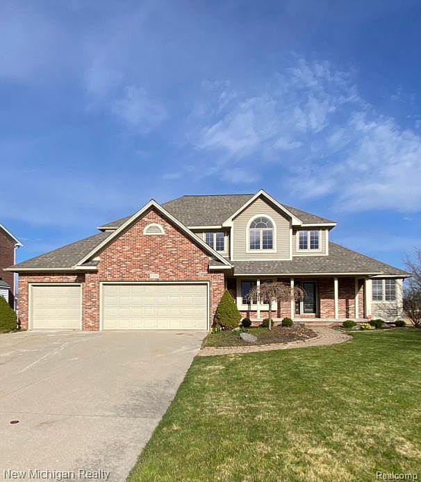 1st image of 3376 Woodridge Dr