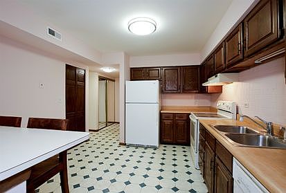 4th image of 102 Prairie Dr #102