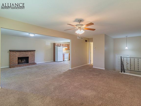 4th image of 2025-27 Shirley Ln #2025