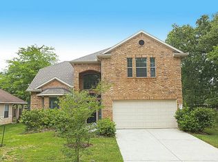 13513 Raintree Dr, Montgomery, TX 77356