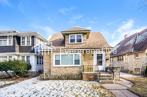 3138 N 44th St Photo 1