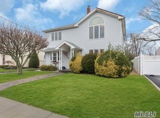 2539 Wantagh Ave, Wantagh, NY 11793