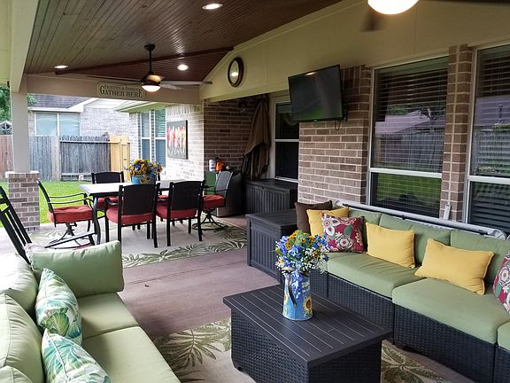 Outdoor living and dining