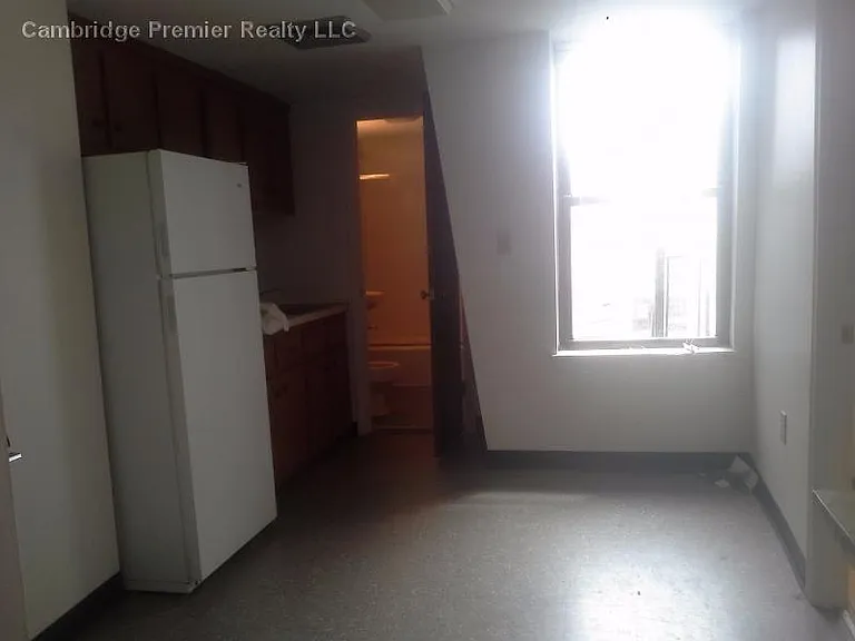 790 Main St #10 — Photo 11
