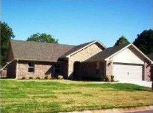 306 S 14th St, Lavaca, AR 72941