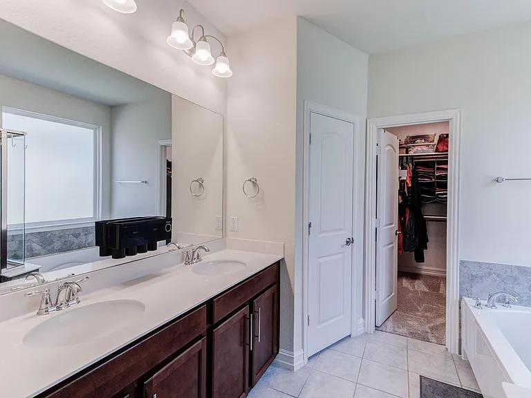2808 Southampton Dr — Photo 21