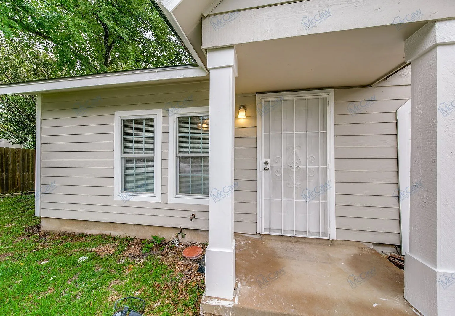 3 bed, 1.0 bath, 1056 sqft, $1,325 — Photo 3