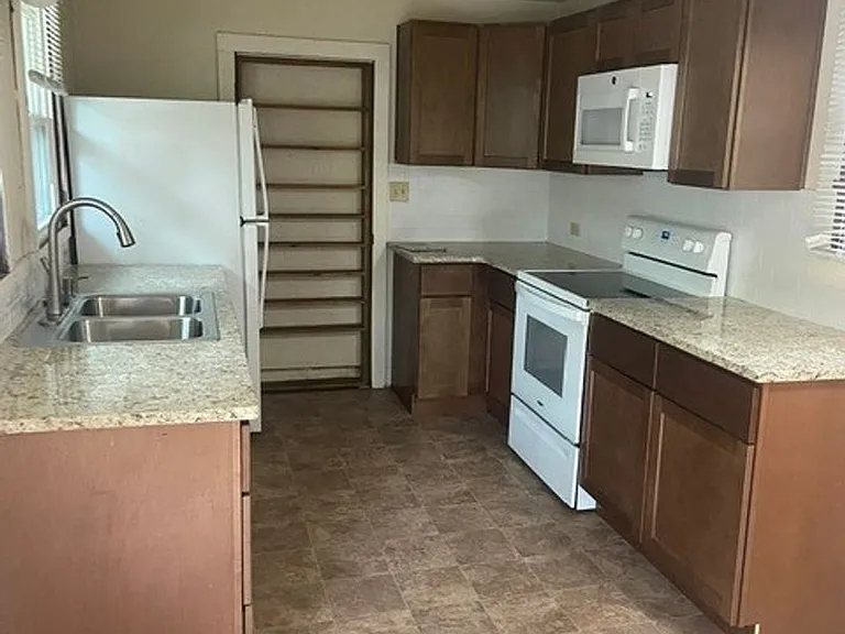 2227 Arapahoe Ave — Photo 26