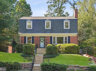 6515 Oakwood Dr, Falls Church, VA 22041
