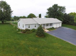 10708 Smith Rd, Pecatonica, IL 61063