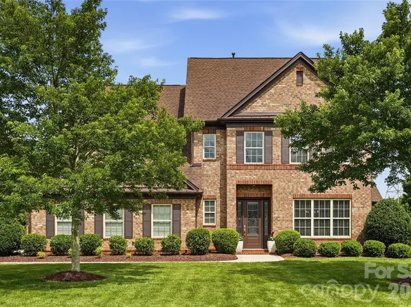 1202 Oleander Ln, Waxhaw, NC 28173