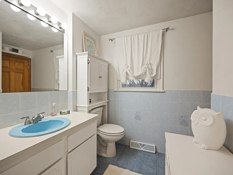12 Thomas St — Photo 14