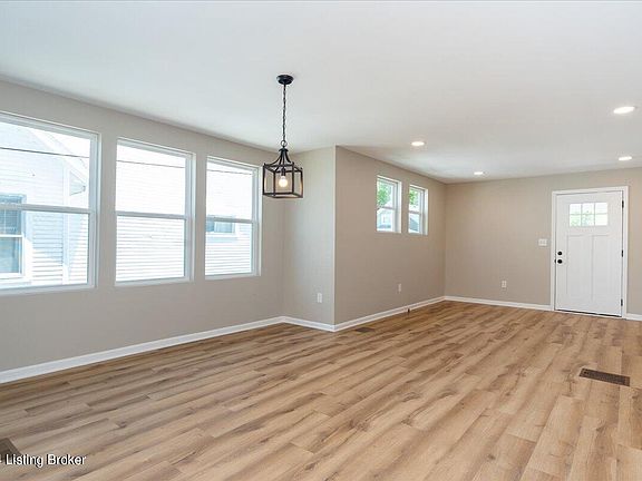 4th image of 234 S 41st St