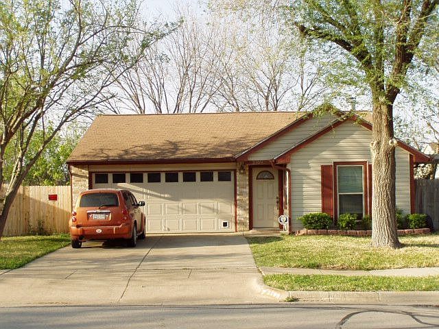 1st image of 2109 Sharpshire Ln
