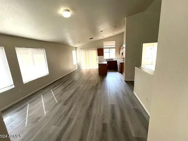 12402 N 41st Ave — Photo 6