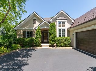 1915 Crystal Tree Ct, Geneva, IL 60134