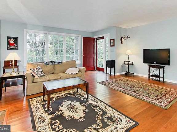 5th image of 5439 Hillside Farm Ln