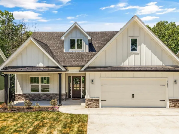 1694 Green Meadows Ln, Lenoir City, TN 37771