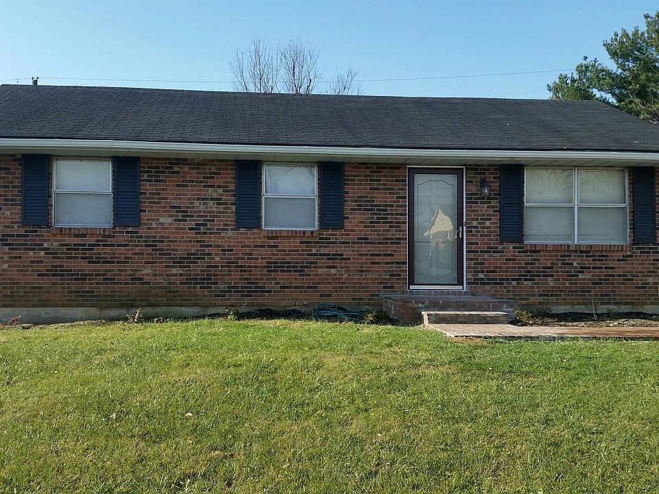 2nd image of 636 Carver Rd