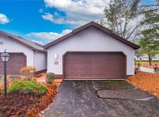 33 Pinewood Dr, Medina, OH 44256