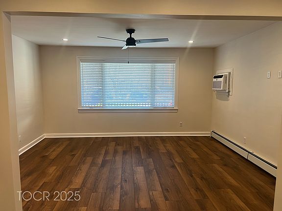 4th image of 810 Bergen Blvd #1