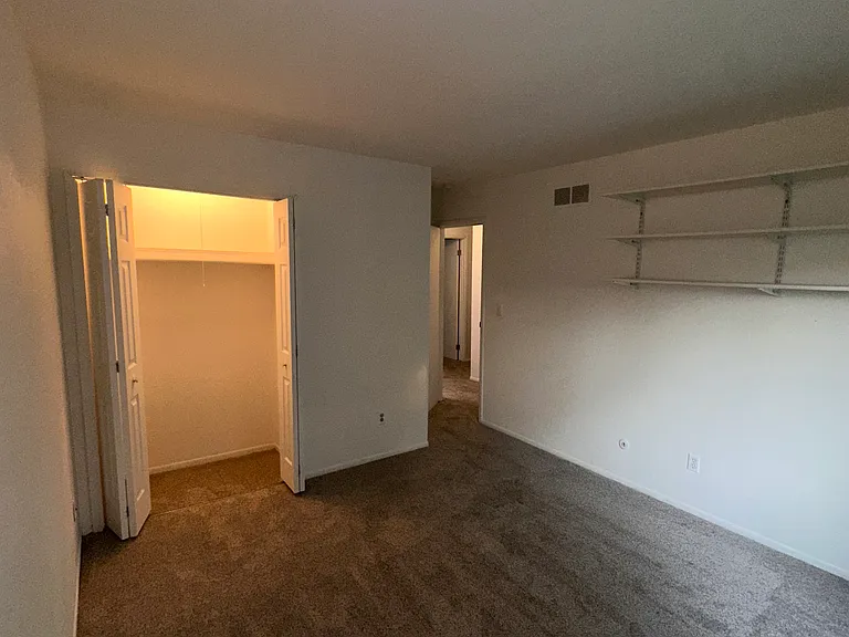 677 Skynob Dr — Photo 12