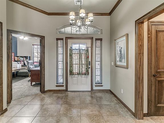 3rd image of 8408 Heather Glen Dr
