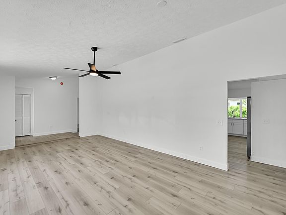 5th image of 2582 SW Mcdonald Street