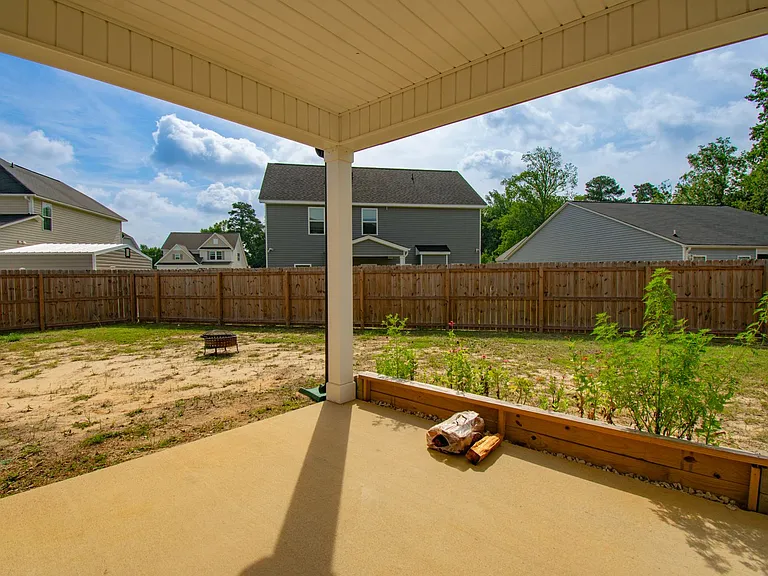 5611 Pondhaven Dr — Photo 31