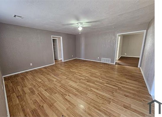 3rd image of 324 NW 90th St