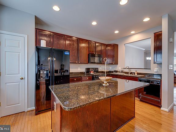 3rd image of 12905 Leatherwood Ln