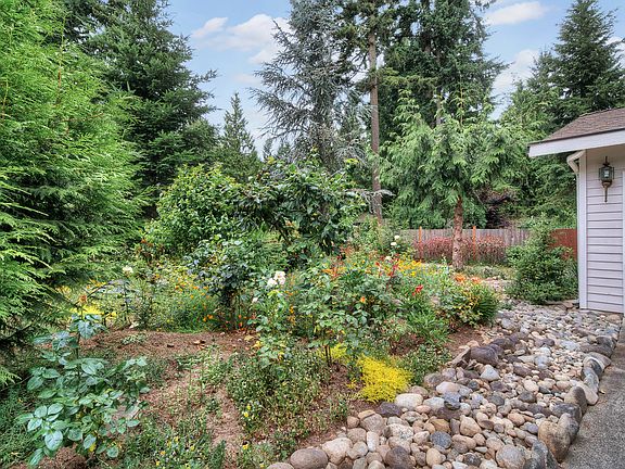 5th image of 2605 32nd Ave SE
